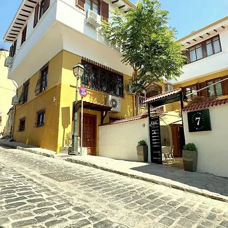 7Pockethouse-2